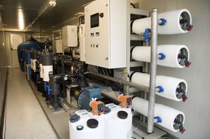 reverse osmosis desalinator / for marine applications
