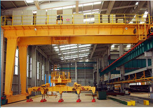 rail-mounted semi-gantry crane