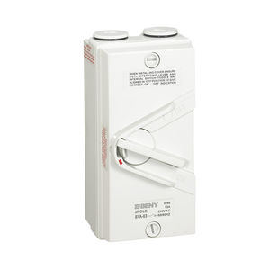 AC disconnect switch