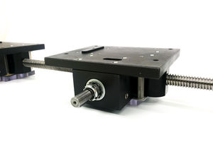 support with trapezoidal leadscrew nut / mobile