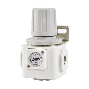 air pressure regulator / single-stage / with pressure gauge