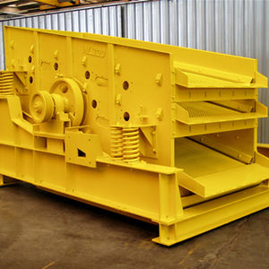 circular vibrating screener / for bulk materials / for crusher loading / three-stage
