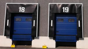 loading dock shelter / thermally-insulated / isothermal