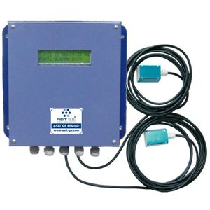 ultrasonic flow meter / for liquids / 4-20 mA / compact
