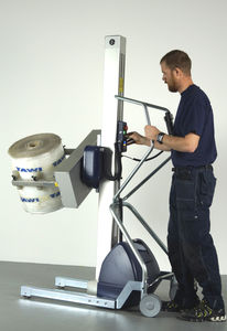 roll lifting device / for reels / with gripping tool / battery-powered