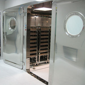 decontamination equipment / room