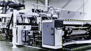 cast-film extrusion line / for PVC