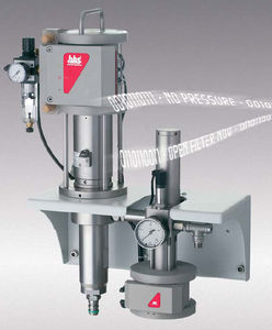 adhesive pump / pneumatic / piston / control