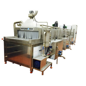 cleaning tunnel for the food industry / high-performance / spray