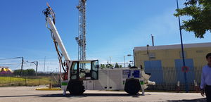 concrete spraying machine / articulated arm