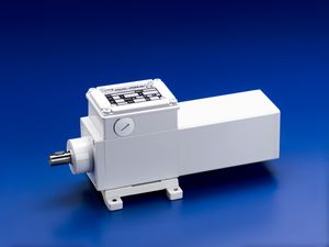 three-phase electric gearmotor / coaxial / spur