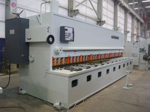 hydraulic shear / for metal / for metal sheets / guillotine