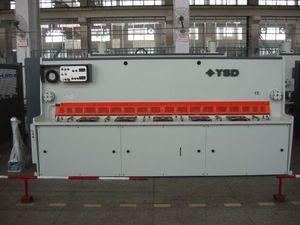 hydraulic shear / for metal / guillotine