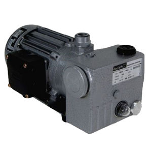 rotary vane vacuum pump / oil-lubricated / single-stage / low-noise level
