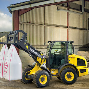 wheel loader / articulated / telescopic