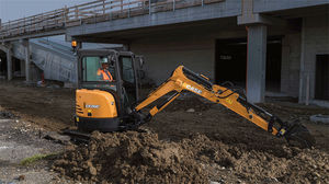 mini excavator / crawler / diesel / zero tail swing