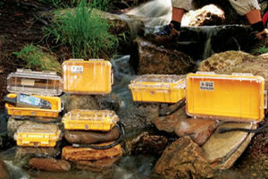 protective small suitcase / polycarbonate / waterproof
