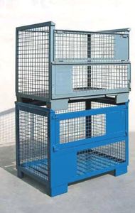 metal crate / wire mesh / handling / stacking