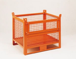 metal crate / wire mesh / protection / swing