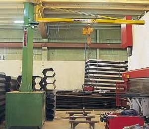 pillar jib crane / overbraced