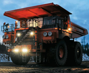 rigid dump truck / diesel / mining and quarrying