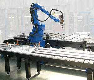 articulated robot / 5-axis / arc welding / spot welding