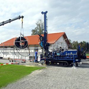 geothermal drilling rig / crawler / down-the-hole / hydraulic