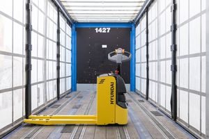 electric pallet truck