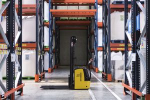 electric stacker truck / with rider platform / accompanying