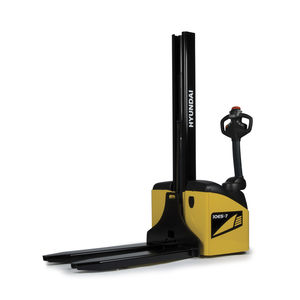 electric stacker truck / walk-behind / for warehouses / for pallets