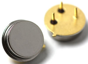 low-pass electronic filter / passive / surface acoustic wave / feed-through