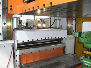 hydraulic shear / for metal sheets / guillotine