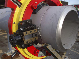 manually-controlled cutting machine / beveling / for pipe ends / hydraulic