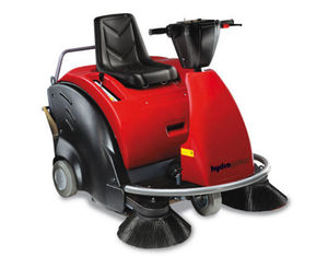 ride-on sweeper / battery-powered