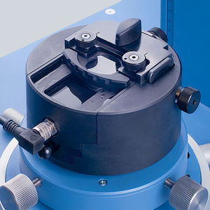 test station for the optical industry