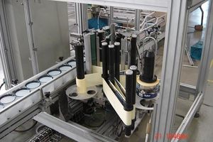 automatic labeler / for self-adhesive labels / in-line / side