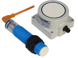 ultrasonic distance sensor / cylindrical / IP65