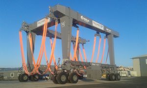 heavy load travel lift / all-wheel steering