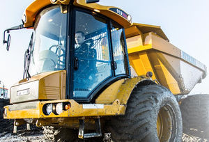 articulated dump truck / diesel / mining