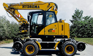 medium excavator / rubber-tired / Tier 3 / compact