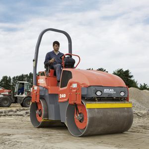 tandem road roller / articulated / vibrating