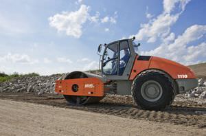 single-cylinder road roller / articulated / vibrating