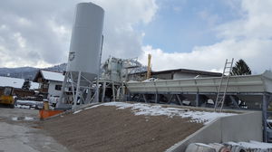 storage hopper / dosing / for concrete