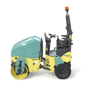 combination road roller / articulated