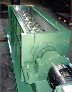 single-shaft shredder / for waste