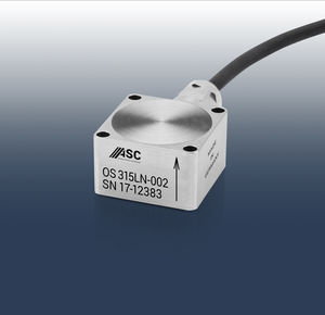triaxial accelerometer / MEMS