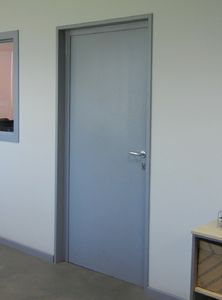 swing doors / metal / indoor / acoustic