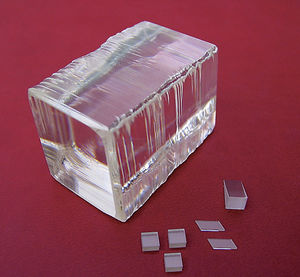 Yb-doped potassium gadolinium tungstate (Yb:KGW) crystal / for stimulated Raman scattering / laser