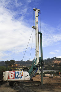 crawler drilling rig / hydraulic / rotary / piling