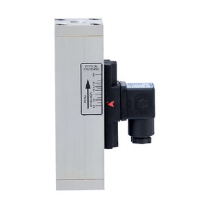 adjustable piston flow switch / for liquids / in-line